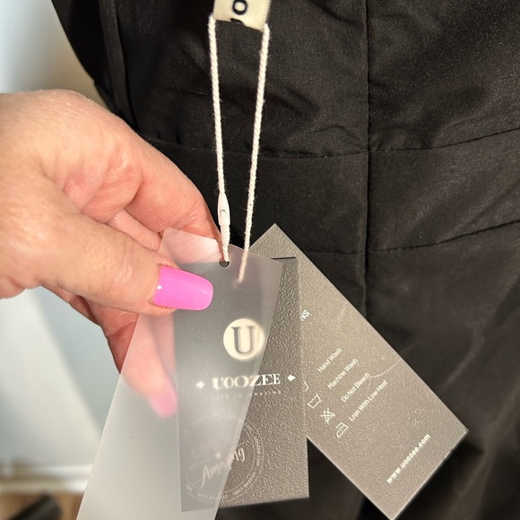 Lovely Black jumpsuit, nwt it’s never been more - Picture 4 of 6